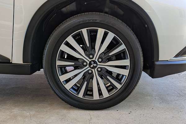 2020 Mitsubishi Outlander LS ZL