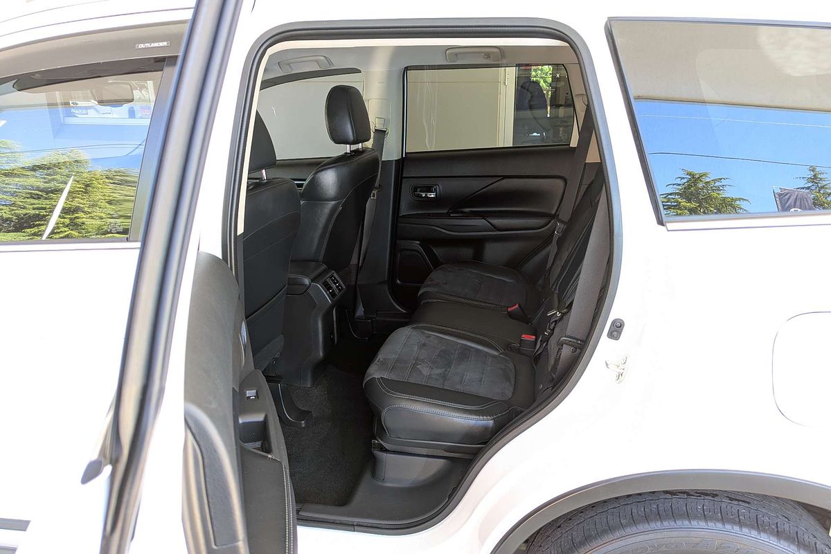 2020 Mitsubishi Outlander LS ZL