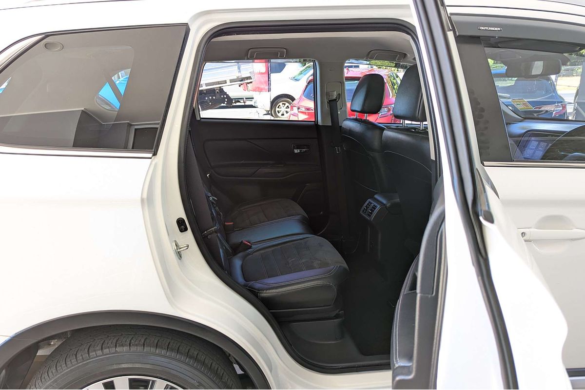 2020 Mitsubishi Outlander LS ZL