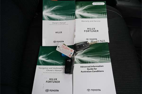 2022 Toyota Hilux SR GUN126R 4X4