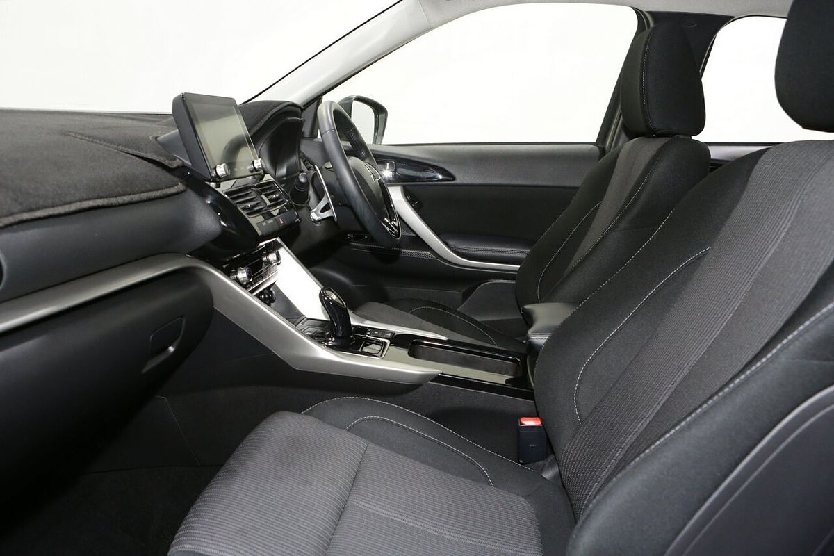 2023 Mitsubishi Eclipse Cross PHEV ES YB