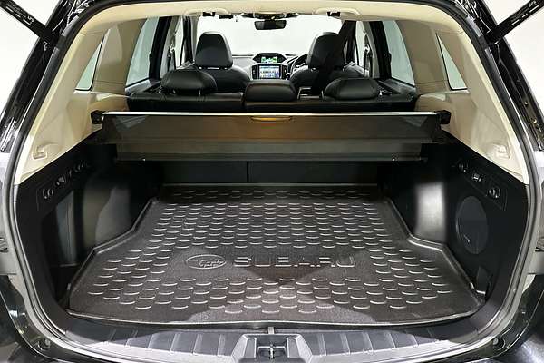 2023 Subaru Forester Hybrid S S5