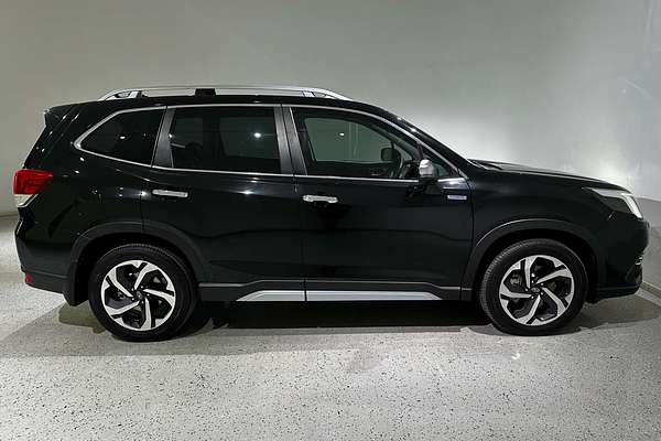 2023 Subaru Forester Hybrid S S5