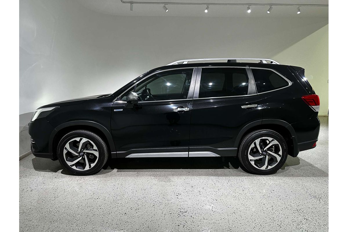 2023 Subaru Forester Hybrid S S5