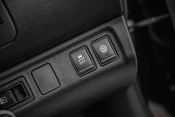 2021 Nissan Navara ST D23 Rear Wheel Drive