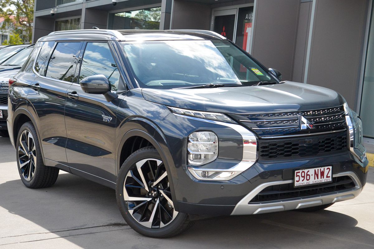 2024 Mitsubishi Outlander PHEV Exceed Tourer ZM