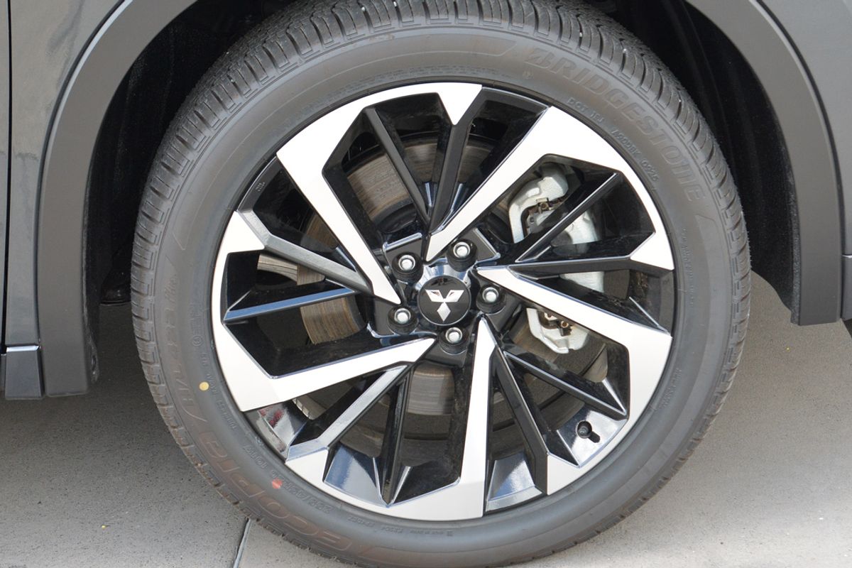 2024 Mitsubishi Outlander PHEV Exceed Tourer ZM