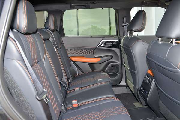 2024 Mitsubishi Outlander PHEV Exceed Tourer ZM