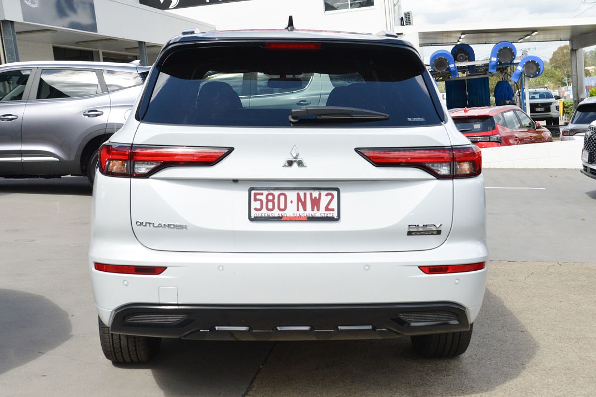 2024 Mitsubishi Outlander PHEV GSR ZM