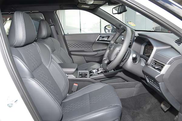 2024 Mitsubishi Outlander PHEV GSR ZM