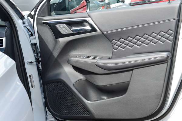 2024 Mitsubishi Outlander PHEV GSR ZM