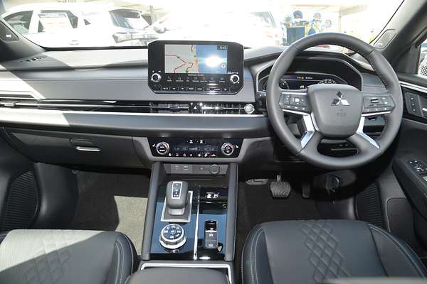 2024 Mitsubishi Outlander PHEV GSR ZM