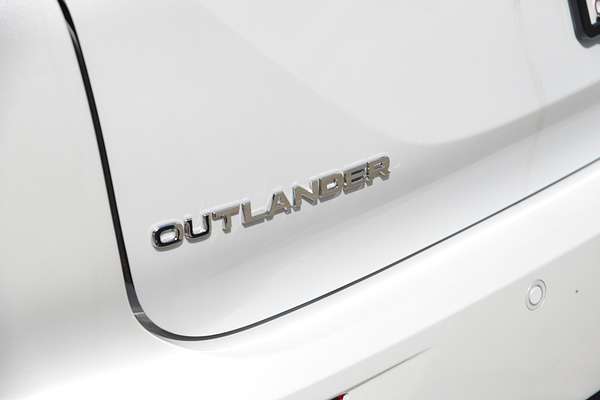 2024 Mitsubishi Outlander PHEV GSR ZM