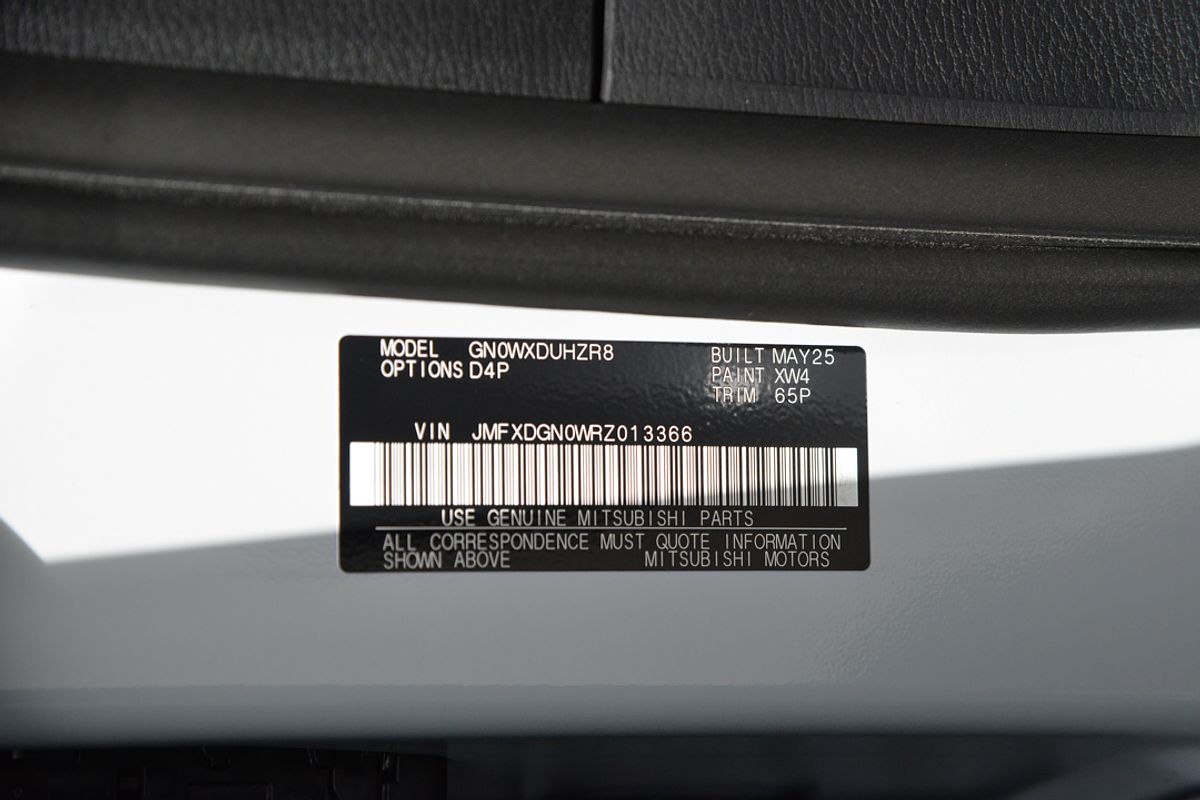 2024 Mitsubishi Outlander PHEV GSR ZM