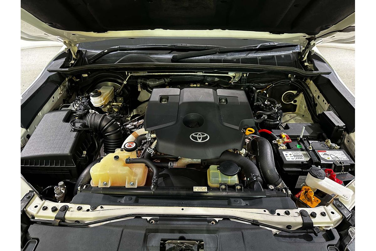 2021 Toyota Hilux SR GUN126R 4X4