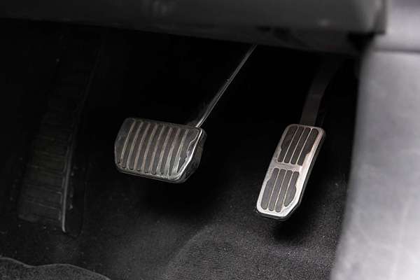 2017 Land Rover Range Rover Velar D240 R-Dynamic SE L560