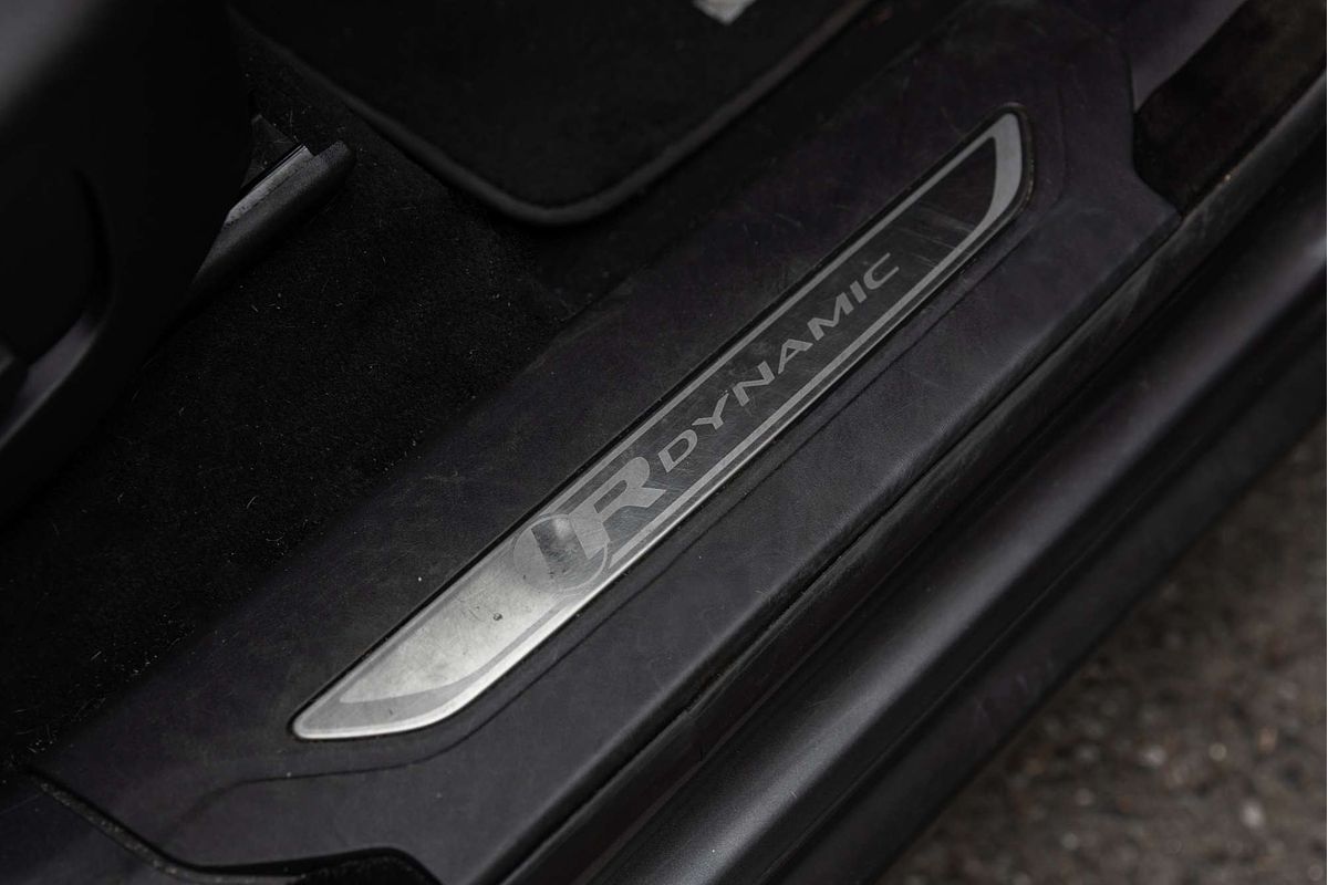 2017 Land Rover Range Rover Velar D240 R-Dynamic SE L560