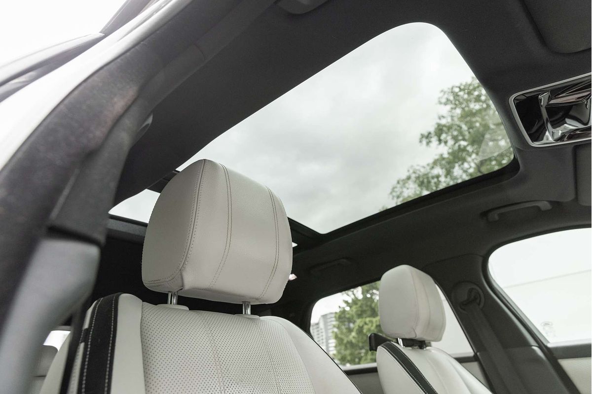 2017 Land Rover Range Rover Velar D240 R-Dynamic SE L560