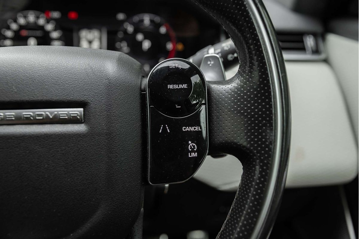 2017 Land Rover Range Rover Velar D240 R-Dynamic SE L560