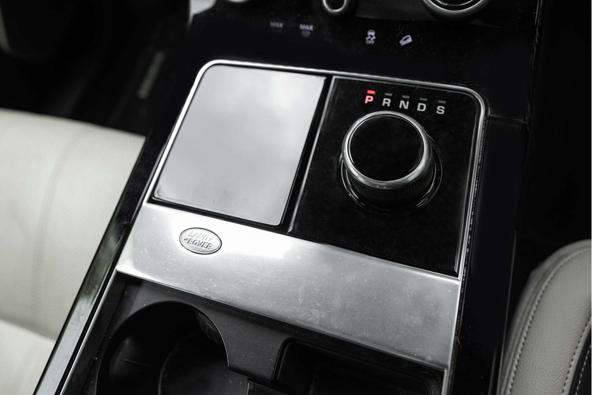 2017 Land Rover Range Rover Velar D240 R-Dynamic SE L560