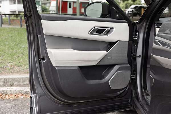 2017 Land Rover Range Rover Velar D240 R-Dynamic SE L560