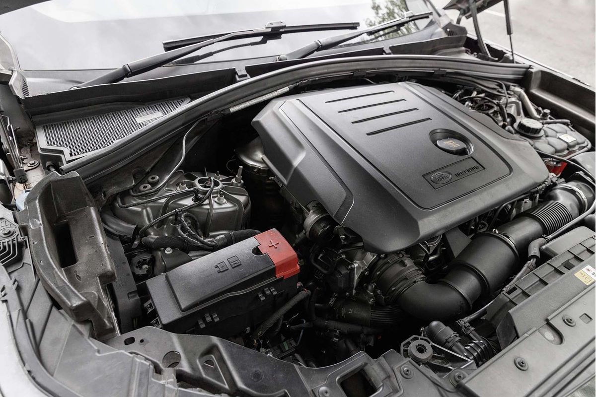 2017 Land Rover Range Rover Velar D240 R-Dynamic SE L560