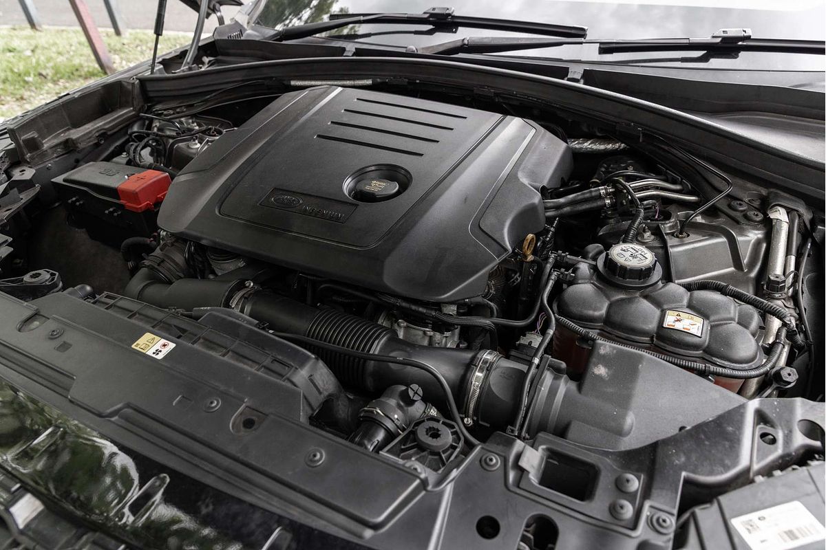 2017 Land Rover Range Rover Velar D240 R-Dynamic SE L560