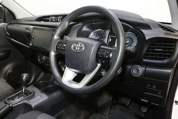 2022 Toyota Hilux Workmate GUN125R 4X4