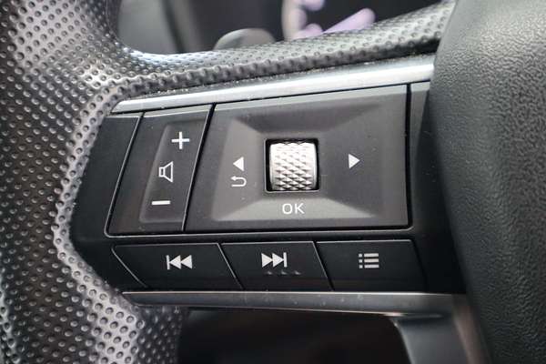 2023 Mitsubishi Outlander ES ZM