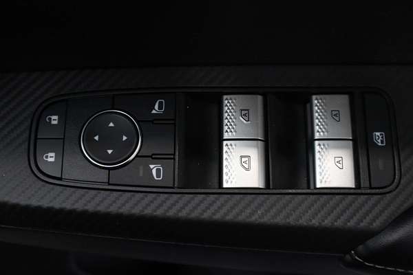 2023 Mitsubishi Outlander ES ZM