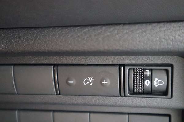 2023 Mitsubishi Outlander ES ZM