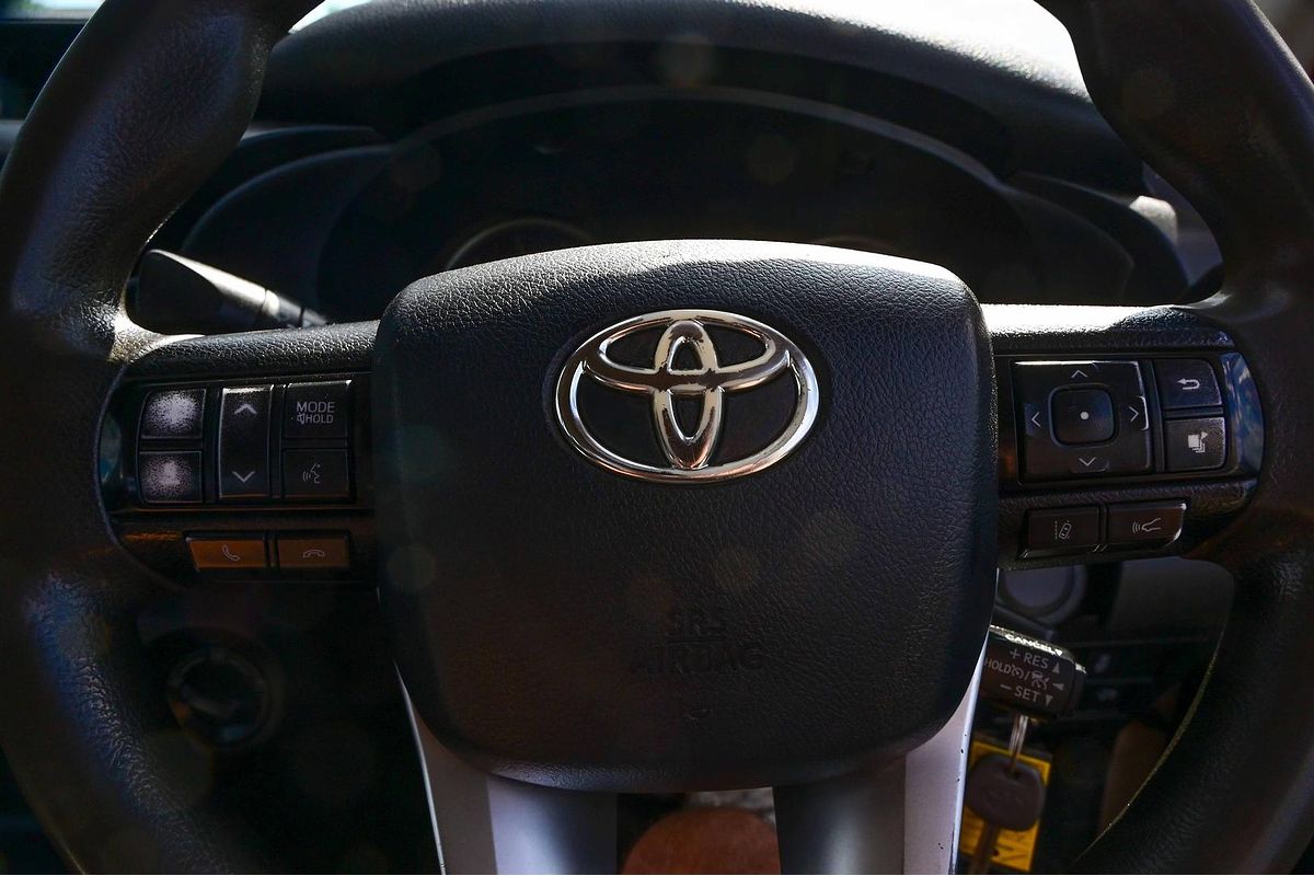 2020 Toyota Hilux SR GUN126R 4X4