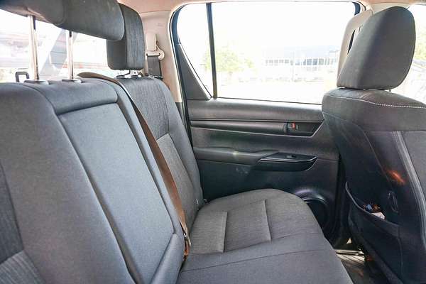 2020 Toyota Hilux SR GUN126R 4X4