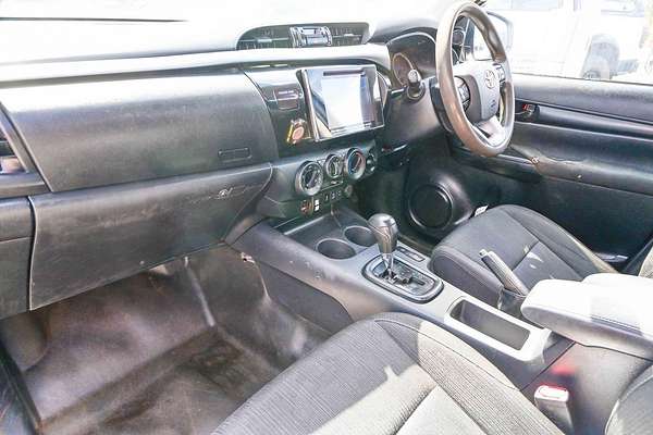 2020 Toyota Hilux SR GUN126R 4X4