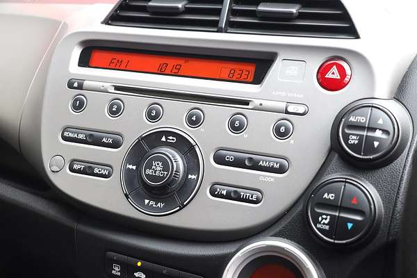 2012 Honda Jazz Vibe-S GE