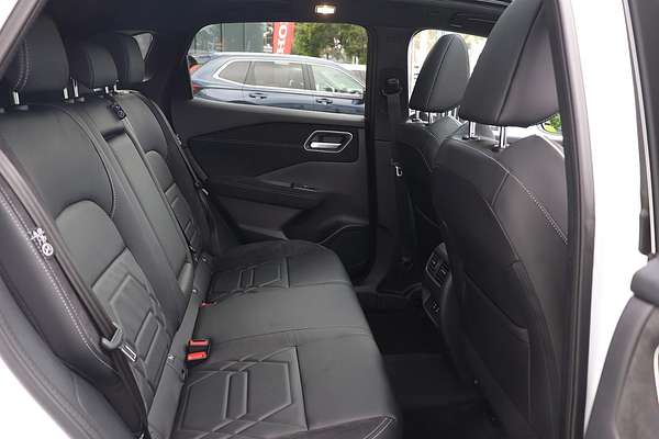 2025 Nissan QASHQAI N-DESIGN e-POWER J12