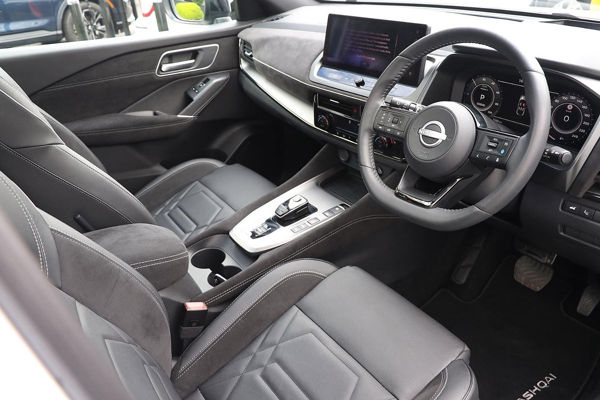 2025 Nissan QASHQAI N-DESIGN e-POWER J12