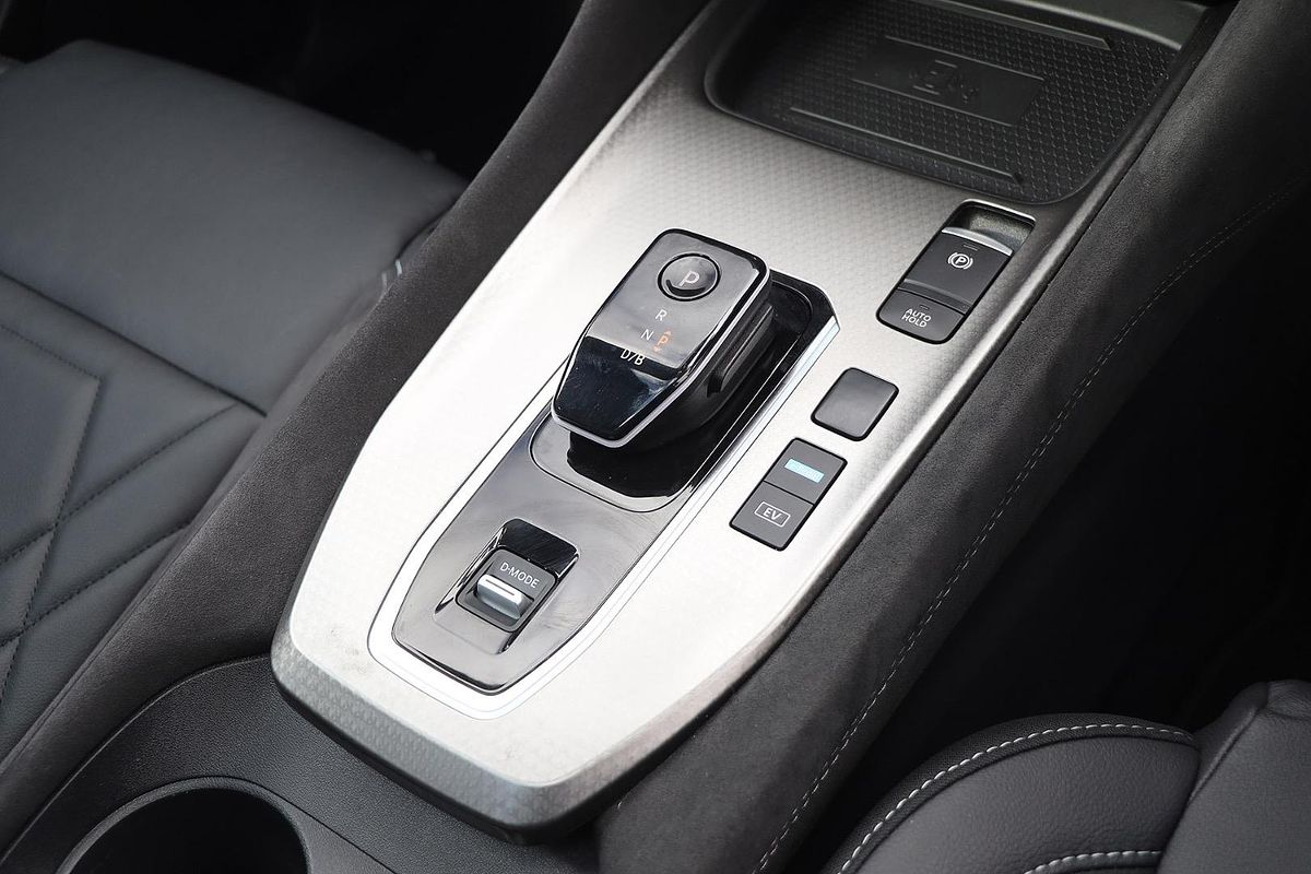 2025 Nissan QASHQAI N-DESIGN e-POWER J12