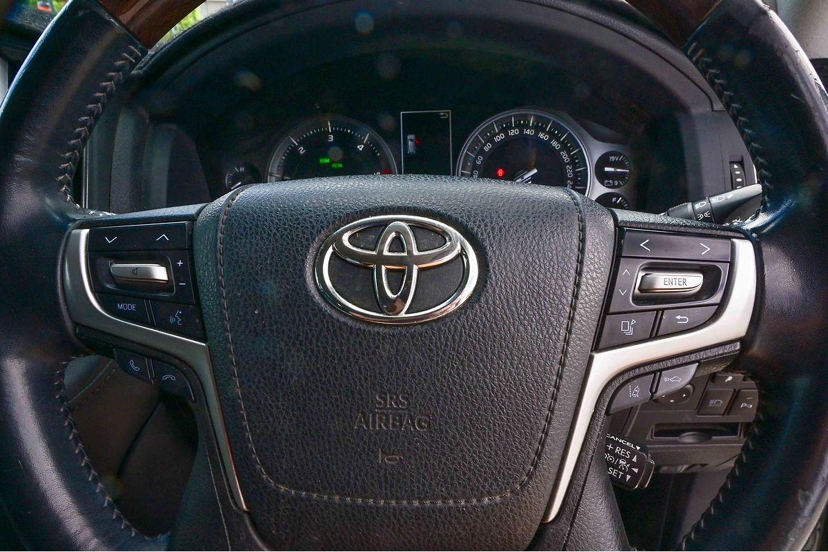 2019 Toyota Landcruiser Sahara VDJ200R