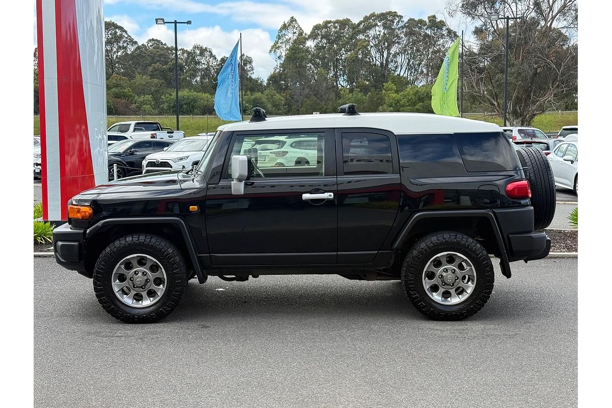 2012 Toyota FJ Cruiser GSJ15R
