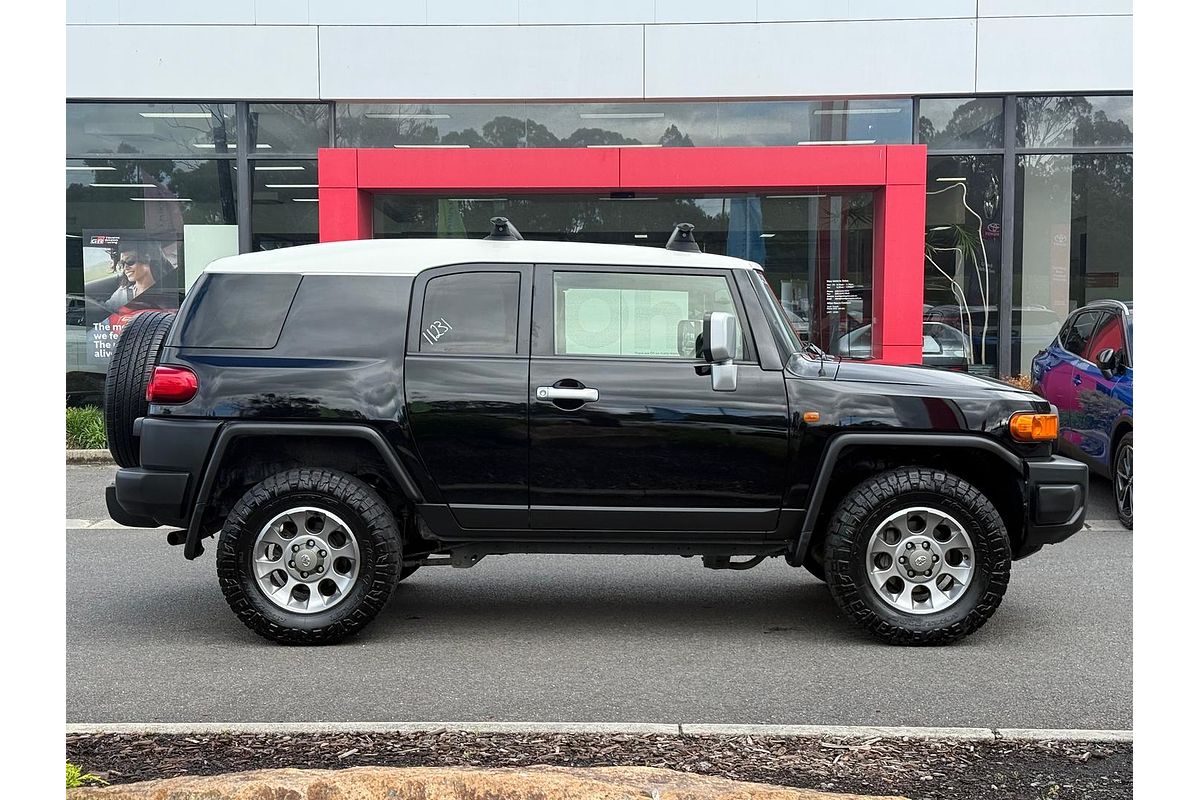 2012 Toyota FJ Cruiser GSJ15R