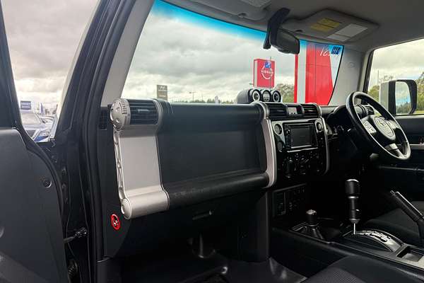 2012 Toyota FJ Cruiser GSJ15R