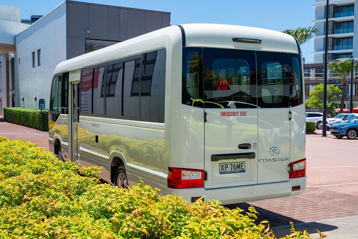 2025 Toyota Coaster GDB70R