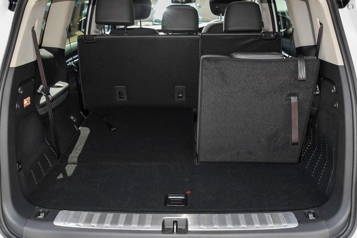 2025 LDV D90 Executive SV9A