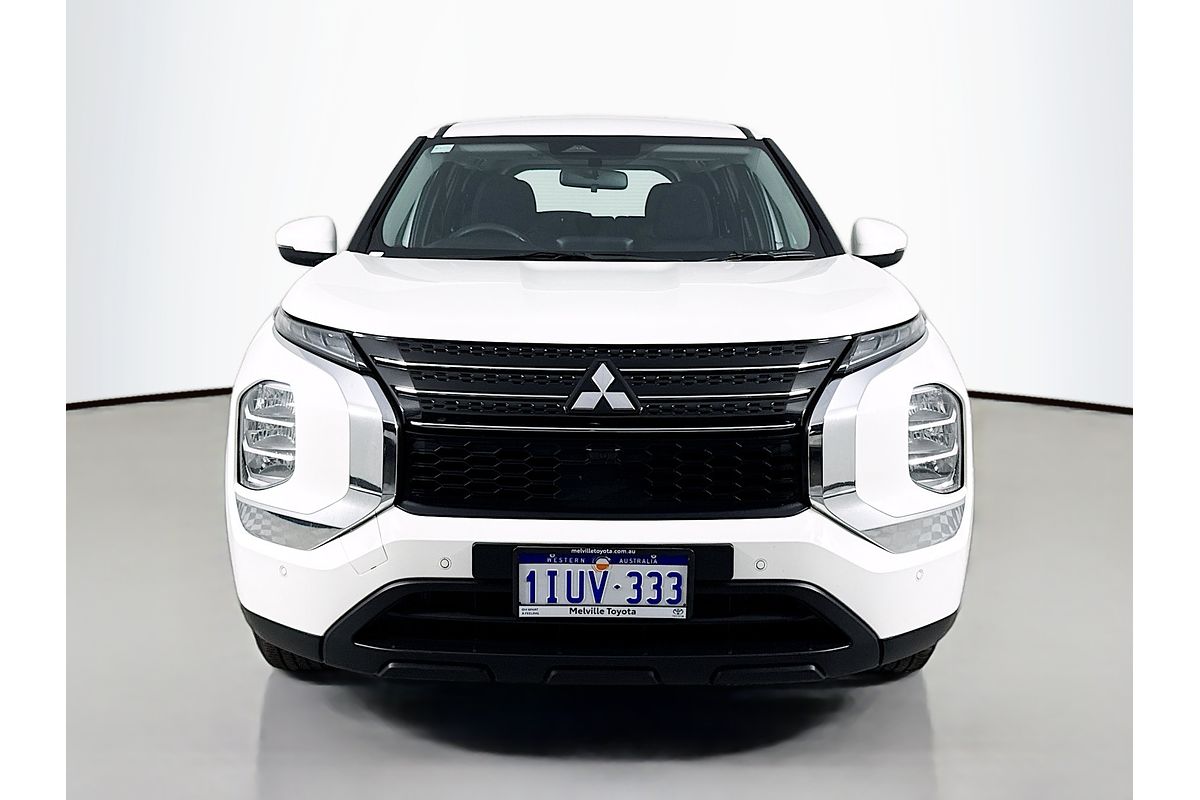 2023 Mitsubishi Outlander ES ZM