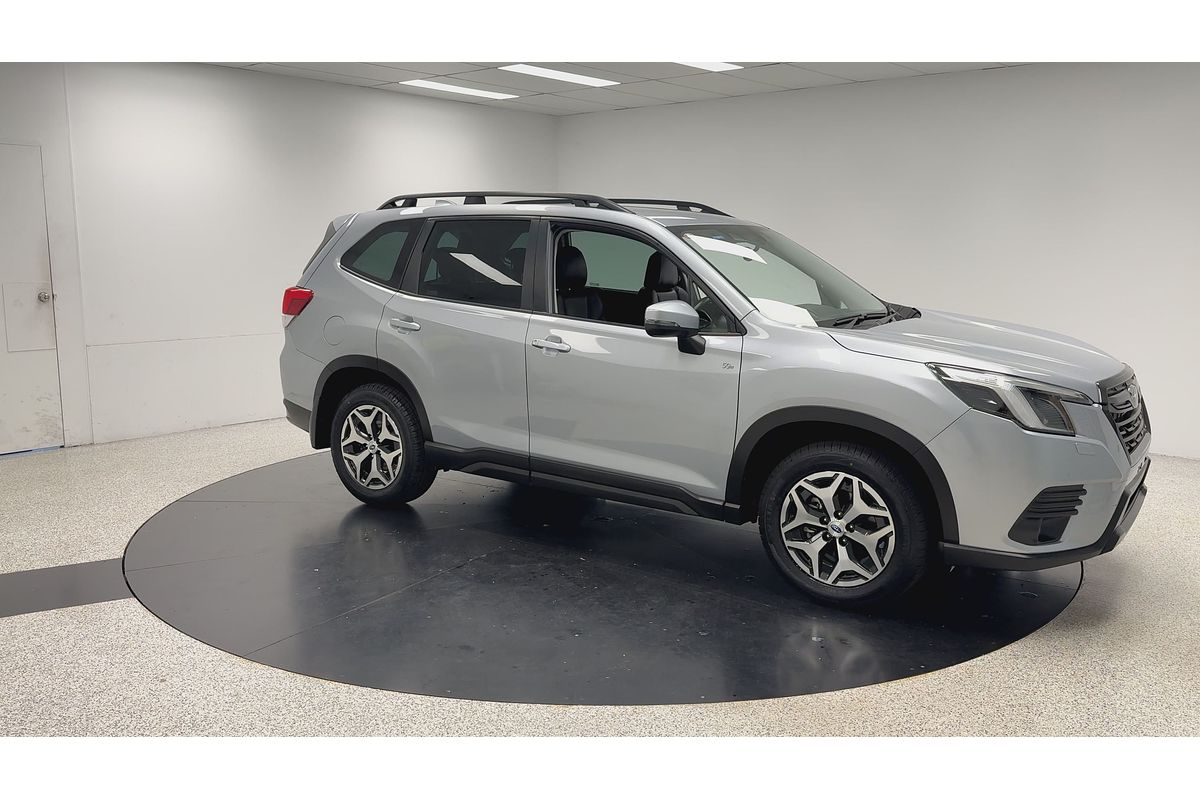 2023 Subaru Forester 2.5i 50 Years Edition S5
