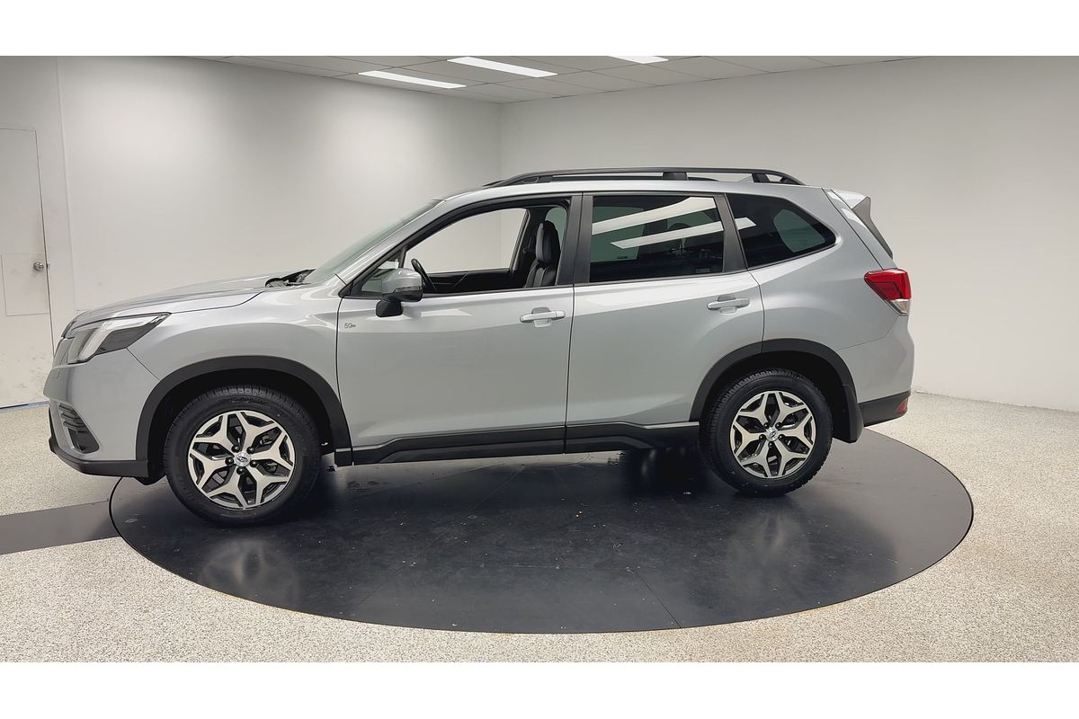 2023 Subaru Forester 2.5i 50 Years Edition S5