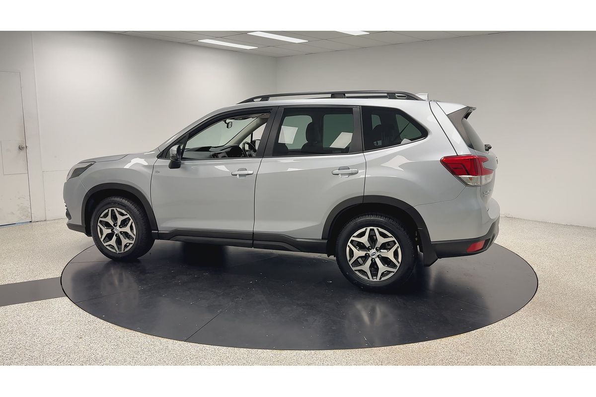 2023 Subaru Forester 2.5i 50 Years Edition S5