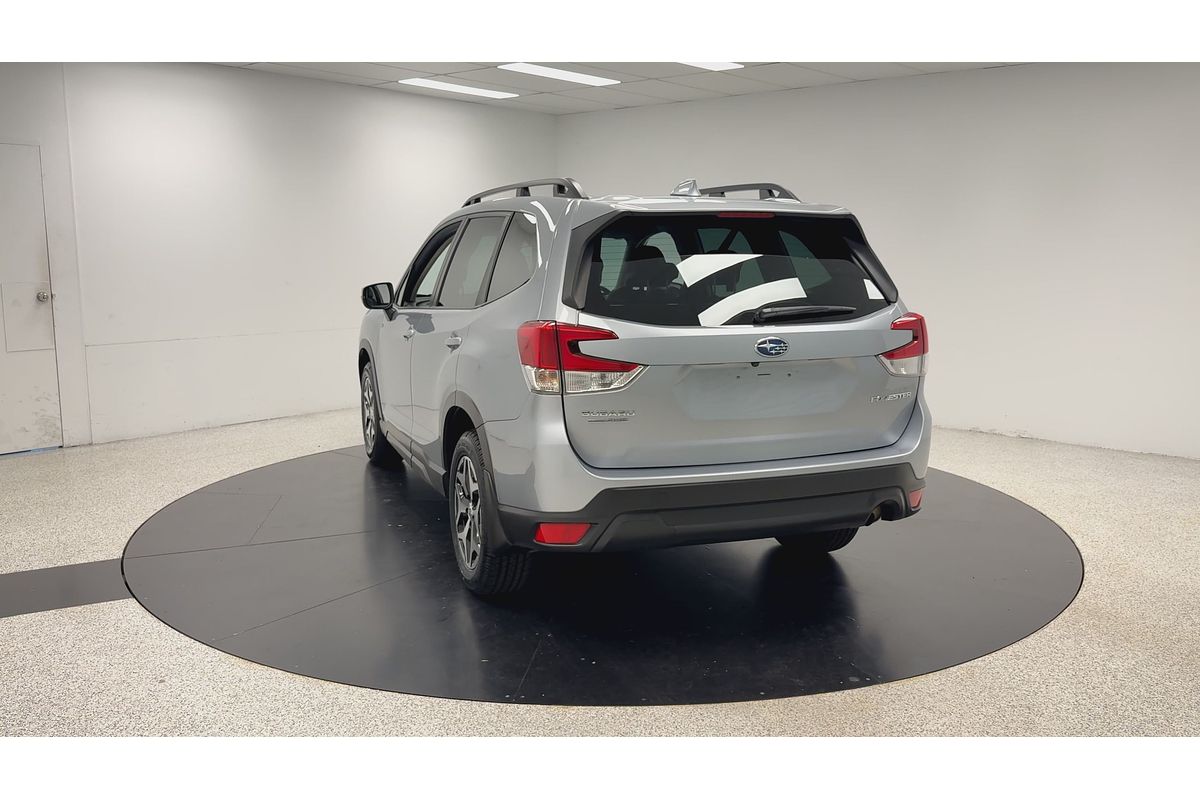 2023 Subaru Forester 2.5i 50 Years Edition S5