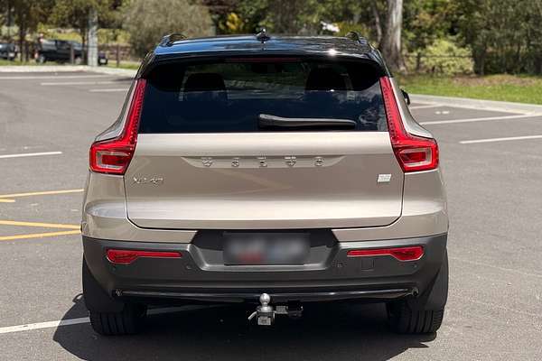 2022 Volvo XC40 Recharge Twin Pure Electric